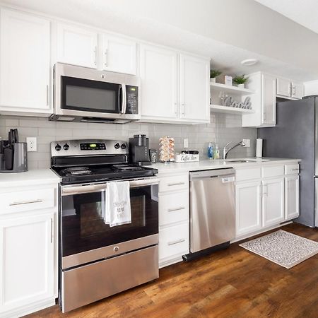 Luxury Downtown Townhome Unit 15 Cleveland Esterno foto