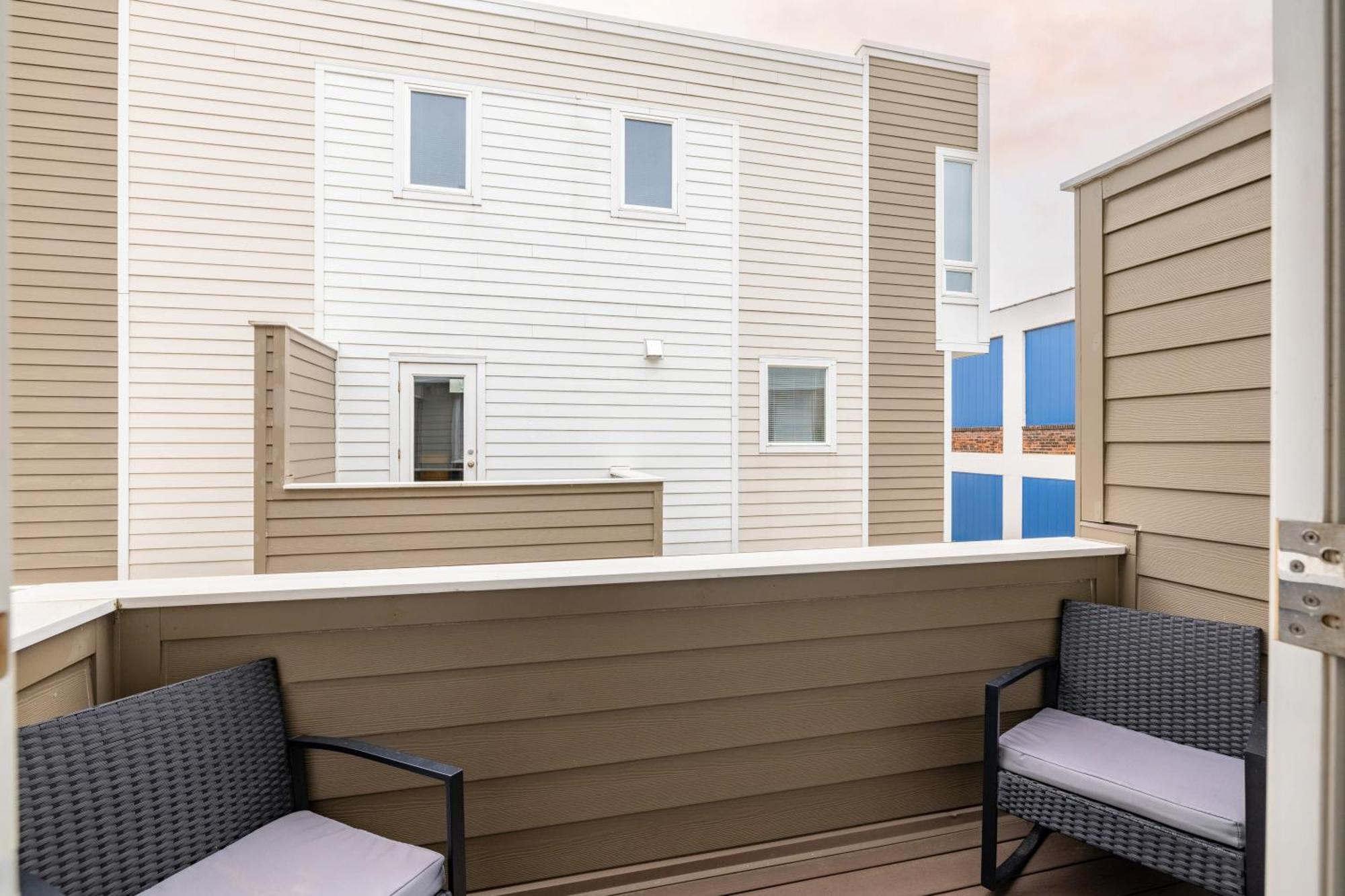 Luxury Downtown Townhome Unit 15 Cleveland Esterno foto